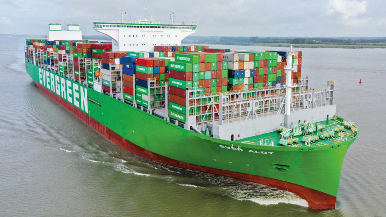 tim-hieu-ve-10-tau-container-lon-nhat-the-gioi