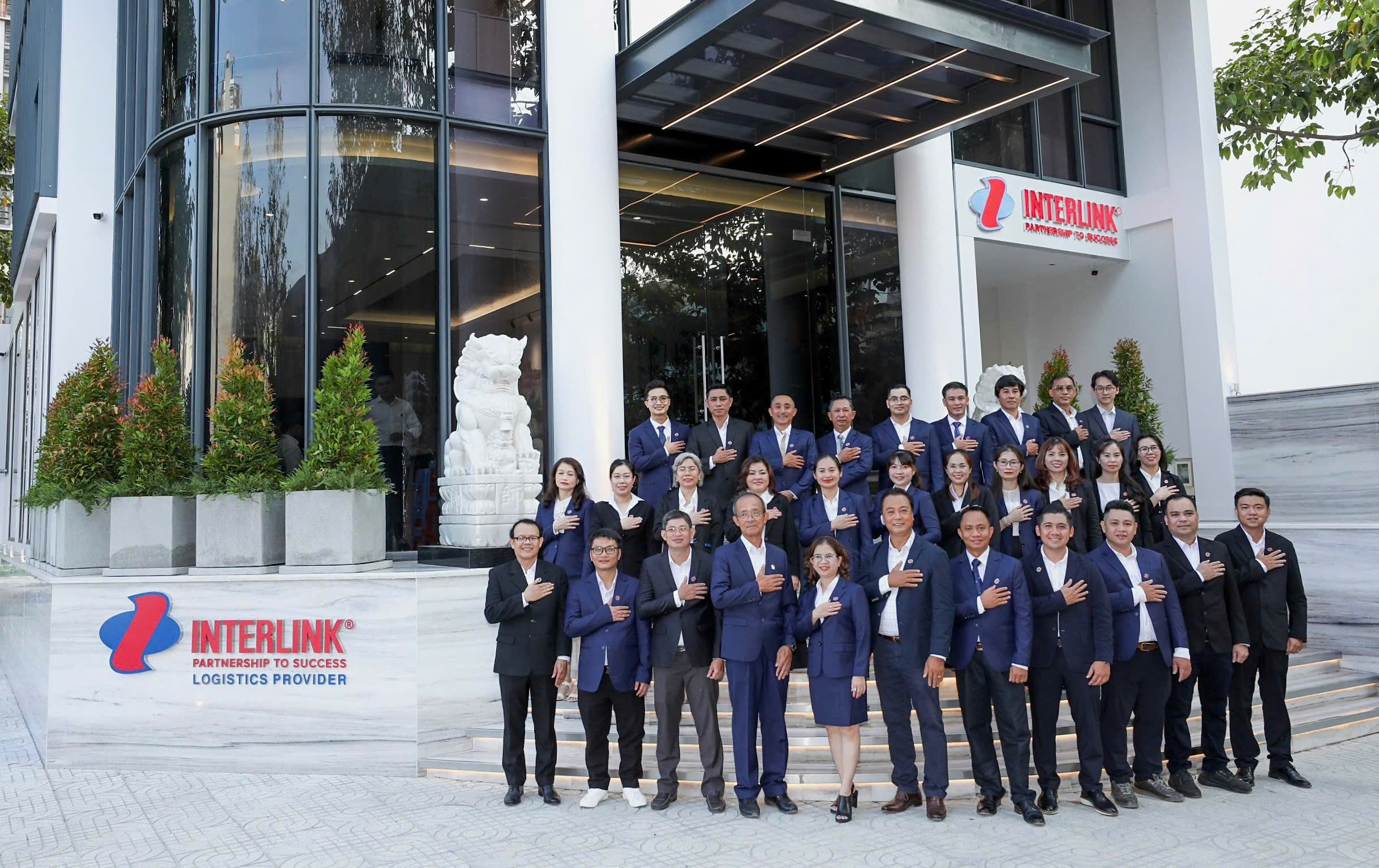 Interlink - Đội ngũ vững vàng để mỗi cam kết với khách hàng là chắc chắn