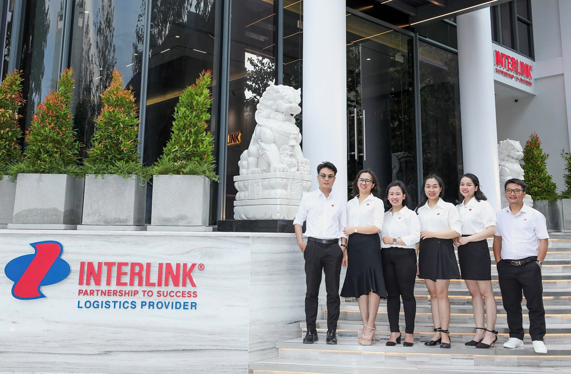 Interlink - Đội ngũ vững vàng để mỗi cam kết với khách hàng là chắc chắn