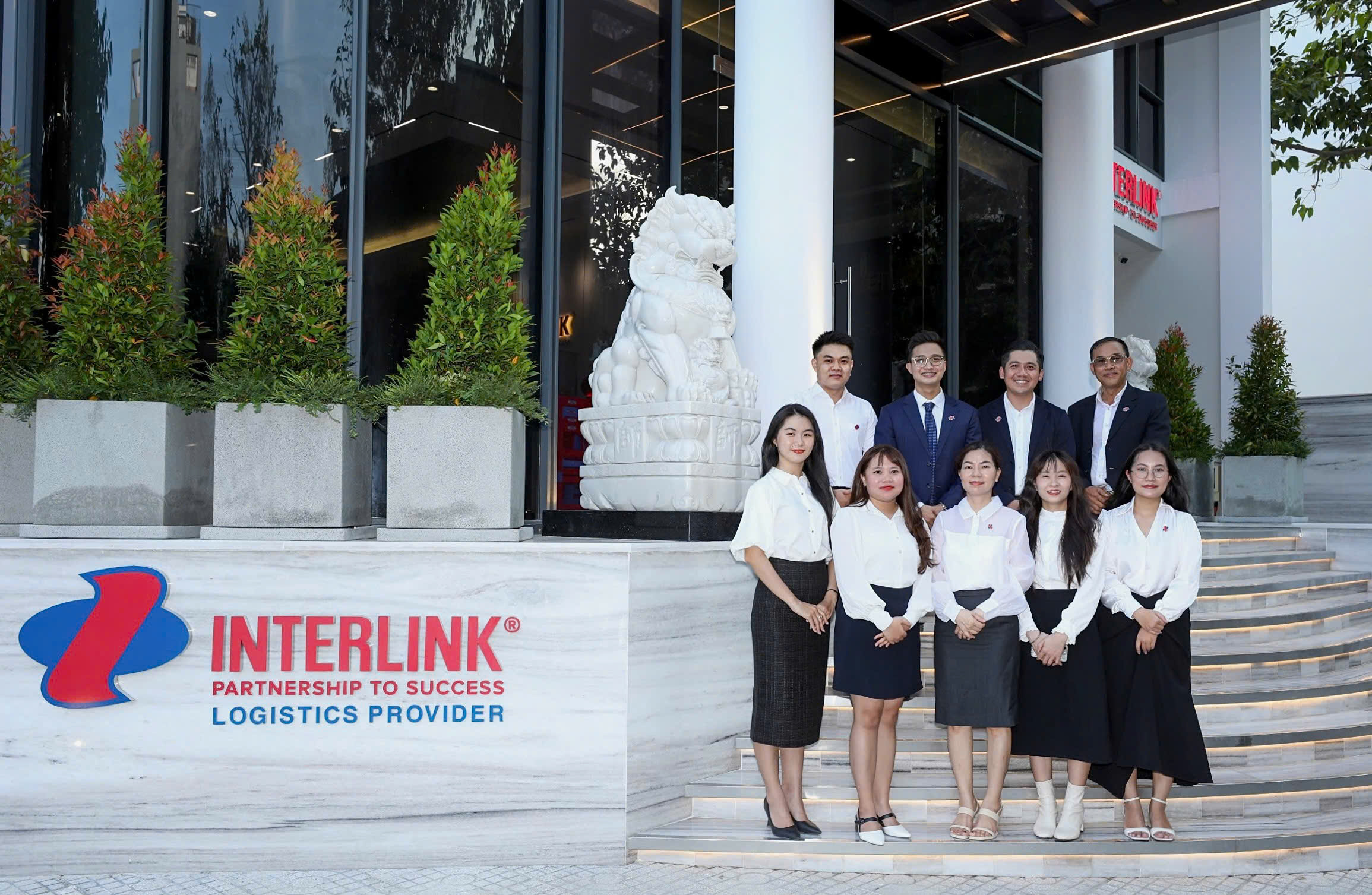 Interlink - Đội ngũ vững vàng để mỗi cam kết với khách hàng là chắc chắn