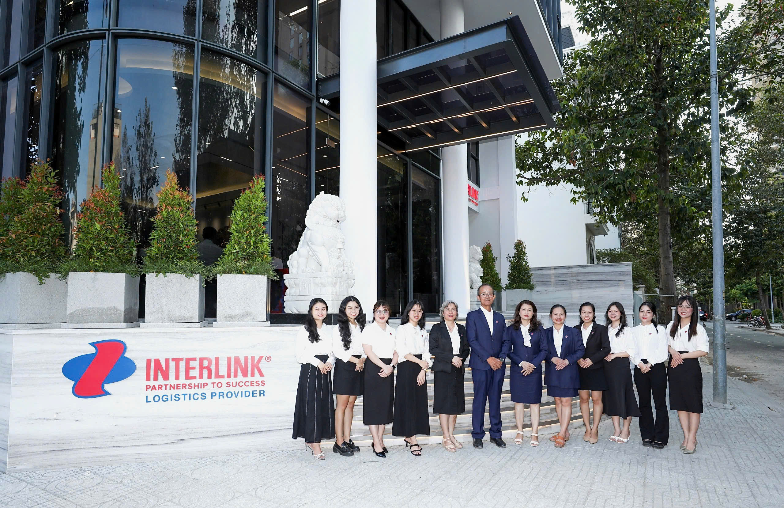 Interlink - Đội ngũ vững vàng để mỗi cam kết với khách hàng là chắc chắn