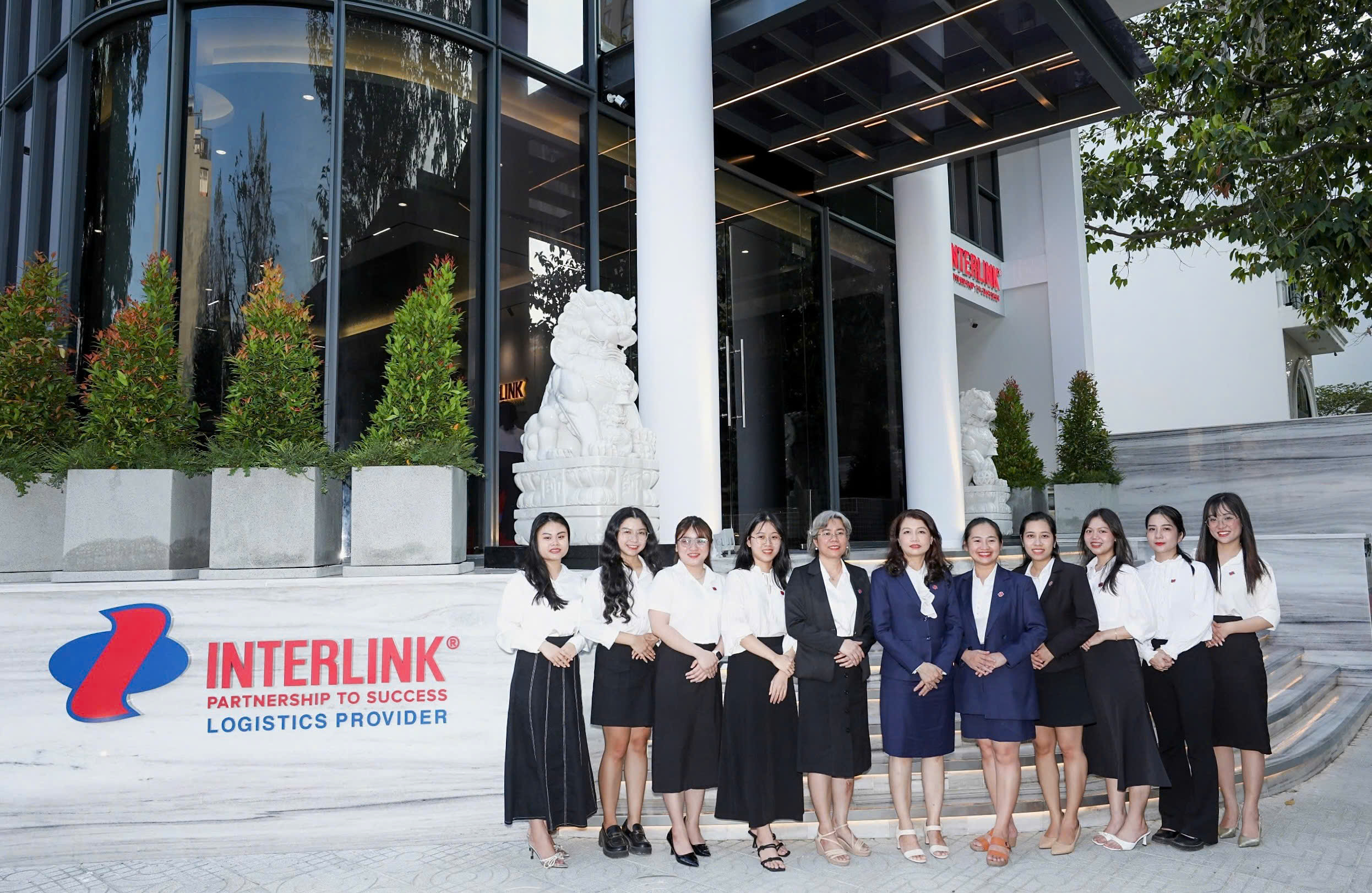 Interlink - Đội ngũ vững vàng để mỗi cam kết với khách hàng là chắc chắn