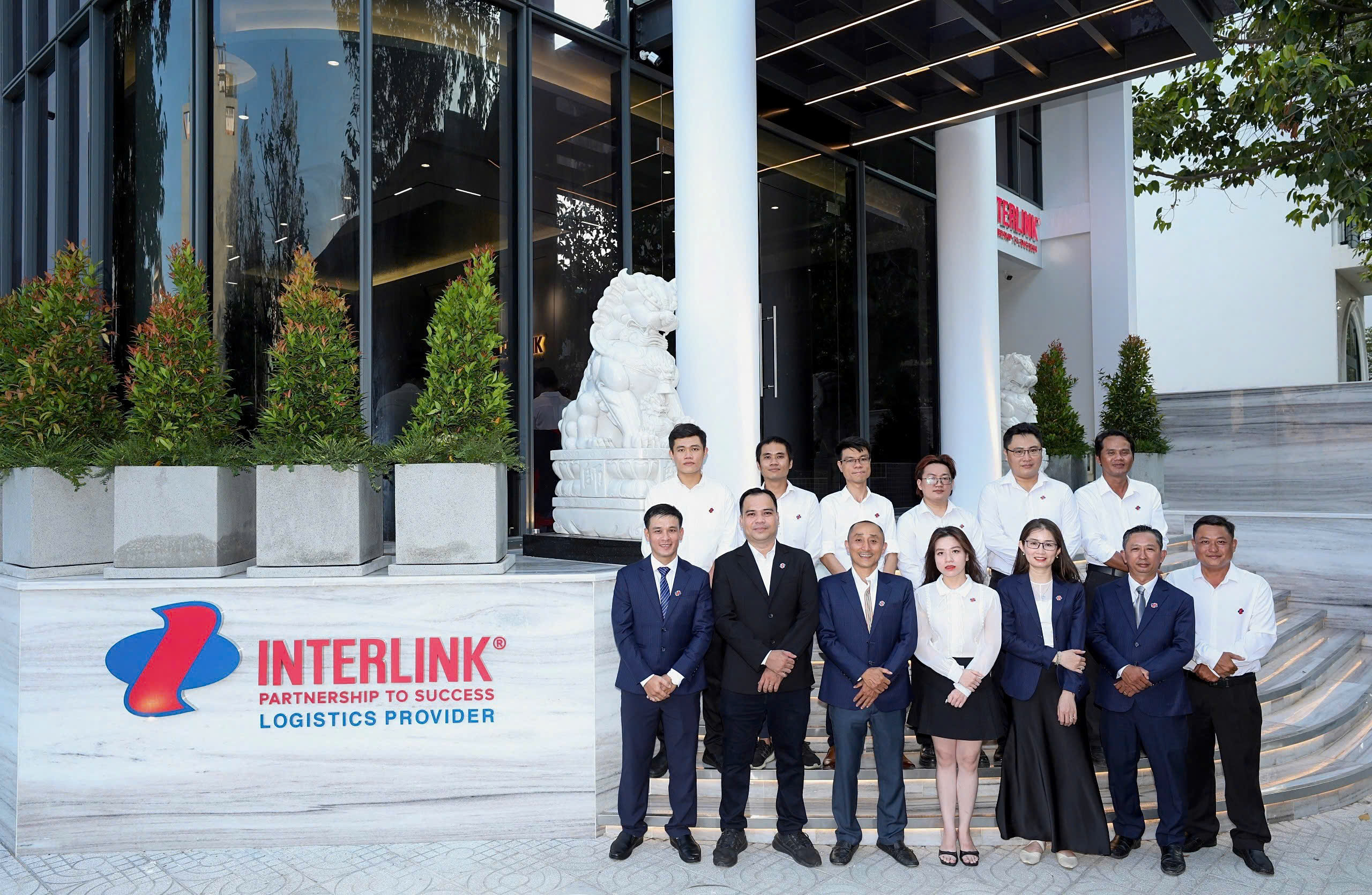 Interlink - Đội ngũ vững vàng để mỗi cam kết với khách hàng là chắc chắn