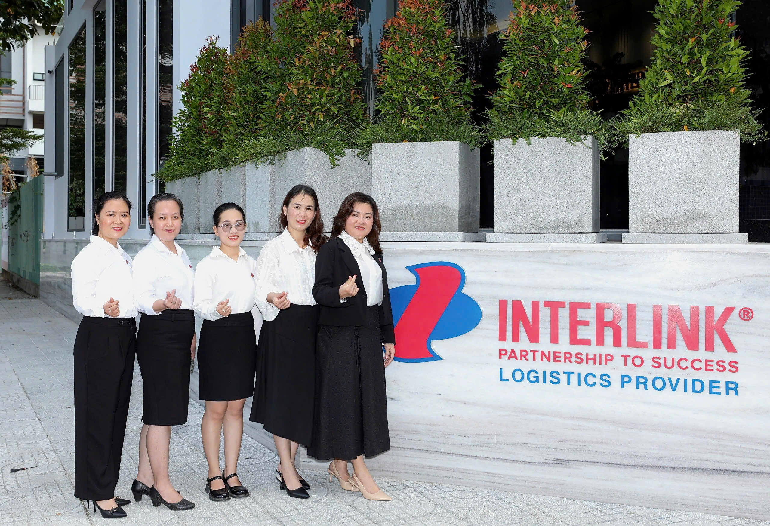 Interlink - Đội ngũ vững vàng để mỗi cam kết với khách hàng là chắc chắn