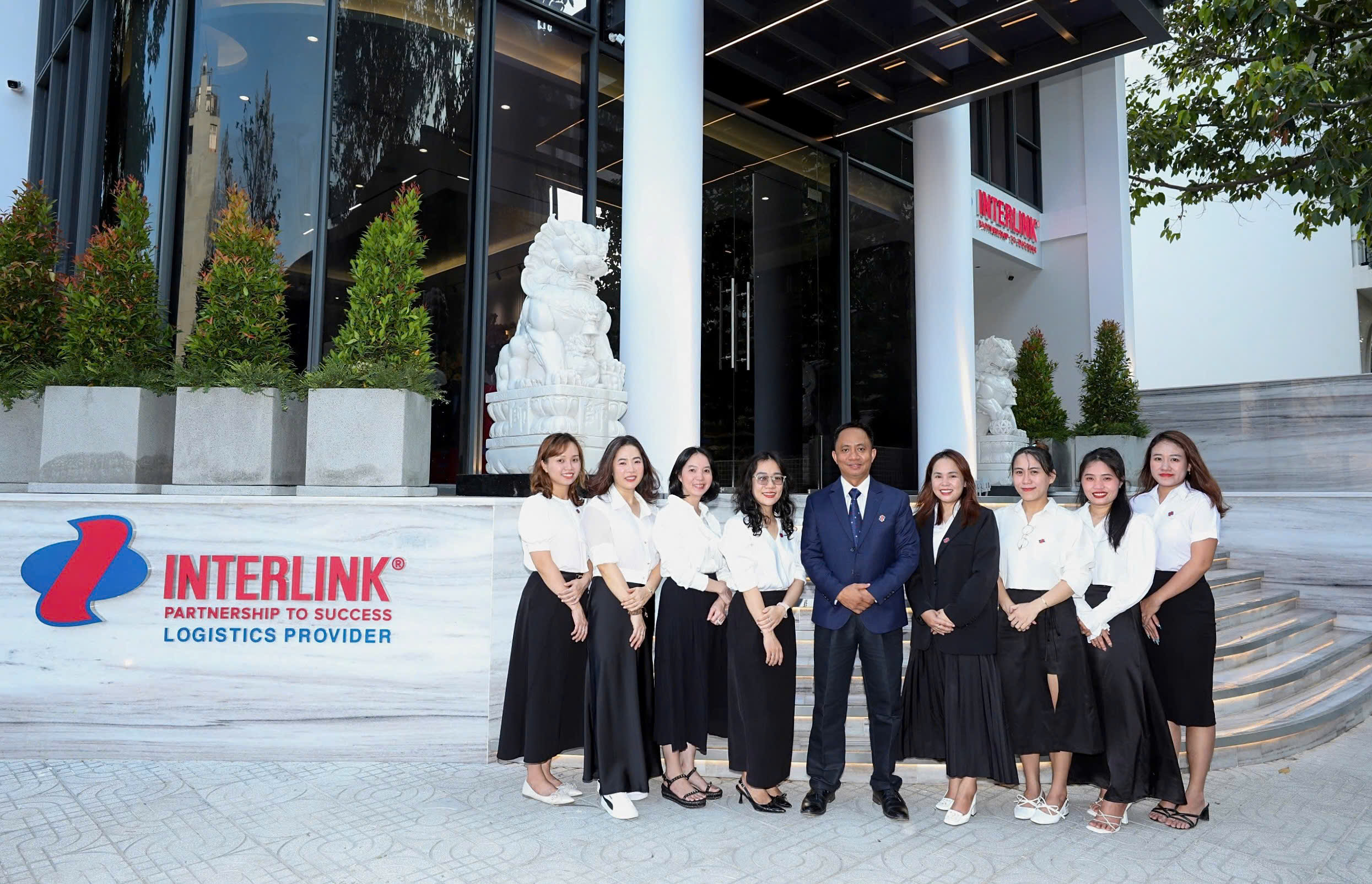 Interlink - Đội ngũ vững vàng để mỗi cam kết với khách hàng là chắc chắn