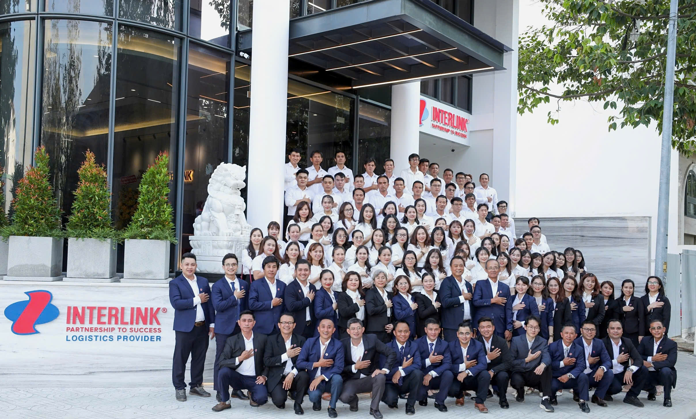 Interlink - Đội ngũ vững vàng để mỗi cam kết với khách hàng là chắc chắn
