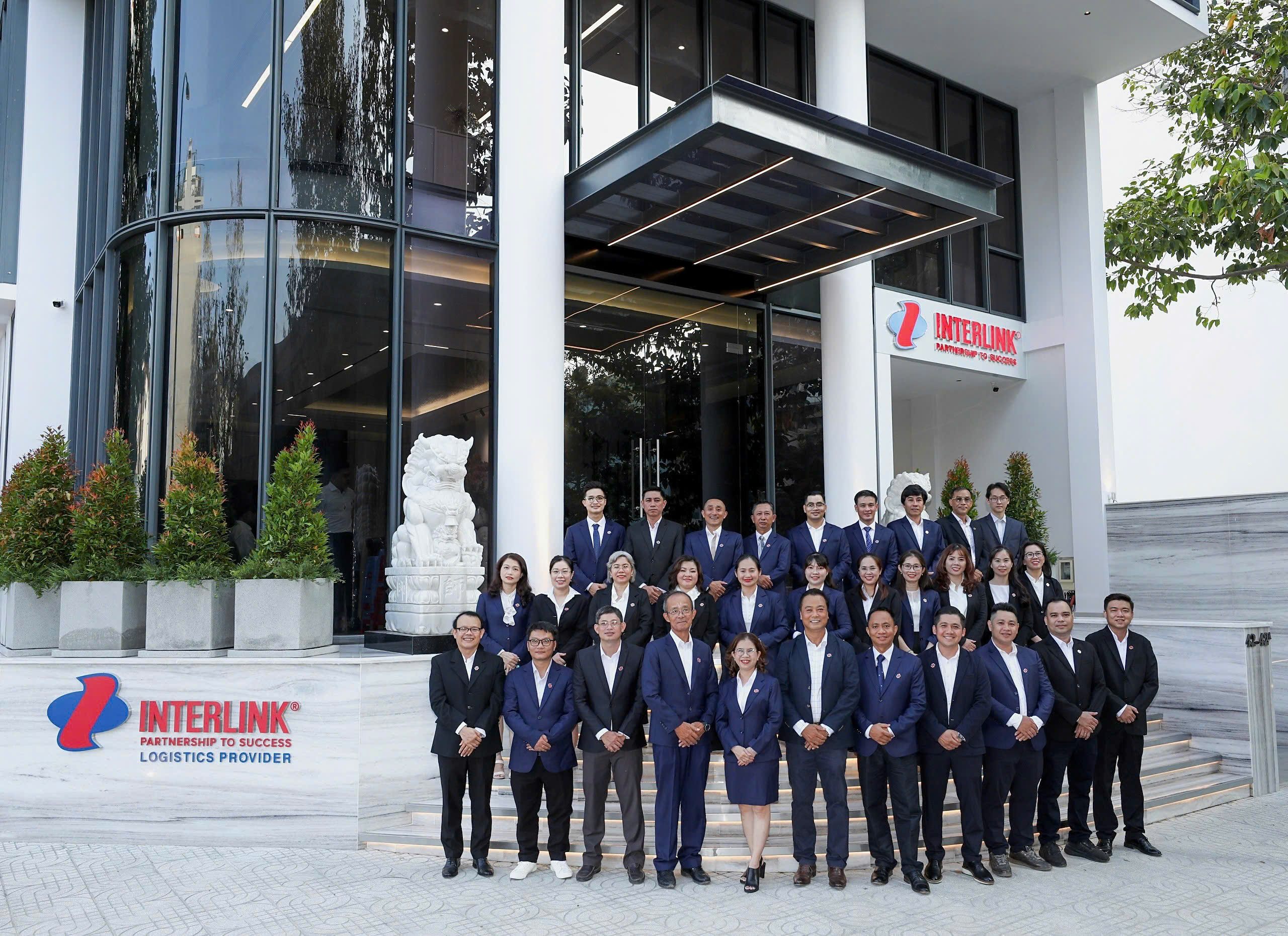 Interlink - Đội ngũ vững vàng để mỗi cam kết với khách hàng là chắc chắn